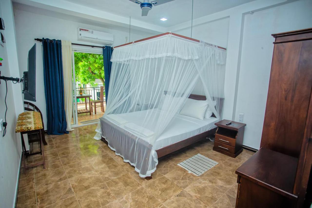Sheron Resort Unawatuna Exteriör bild